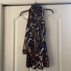 Leopard print S sleeveless top.